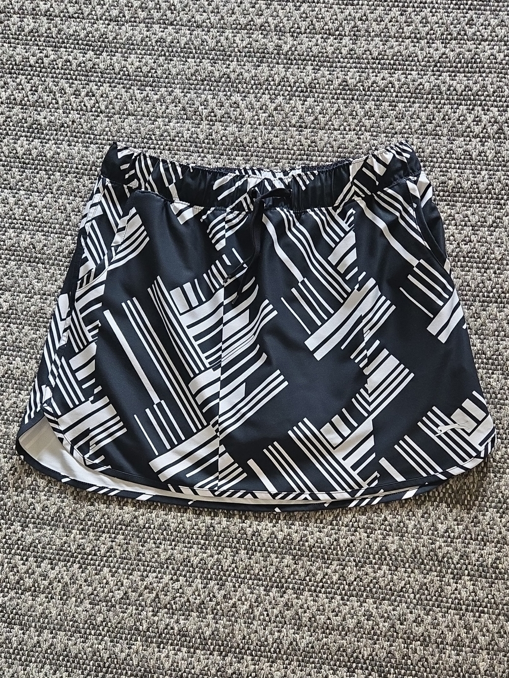Slazenger Black and White Graphic Skort